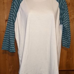 LuLa Roe 3/4 Sleeve Shirt